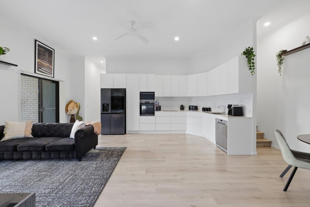 10 Armani Ave, Pimpama, QLD 4209