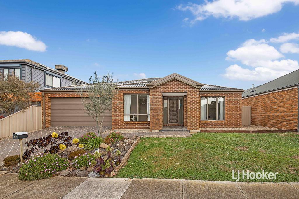 32 Breakwater Cres, Point Cook, VIC 3030