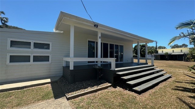 8 Milkins St, Ball Bay, QLD 4741