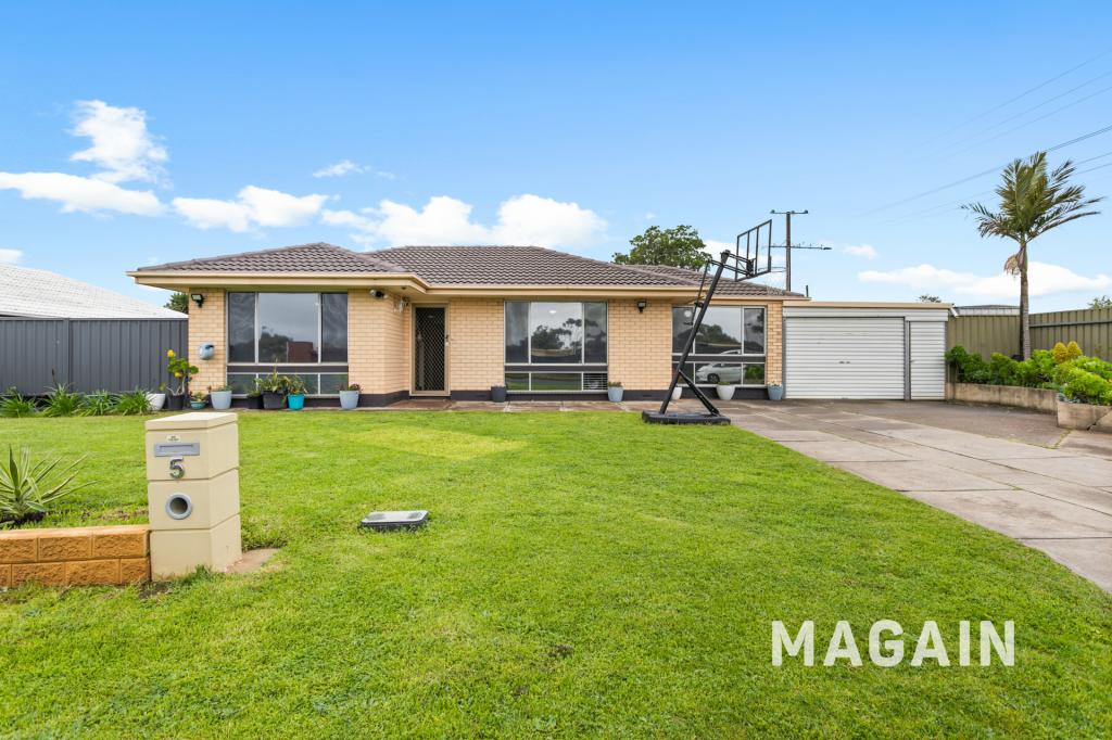 5 Radcliffe Gr, Christie Downs, SA 5164