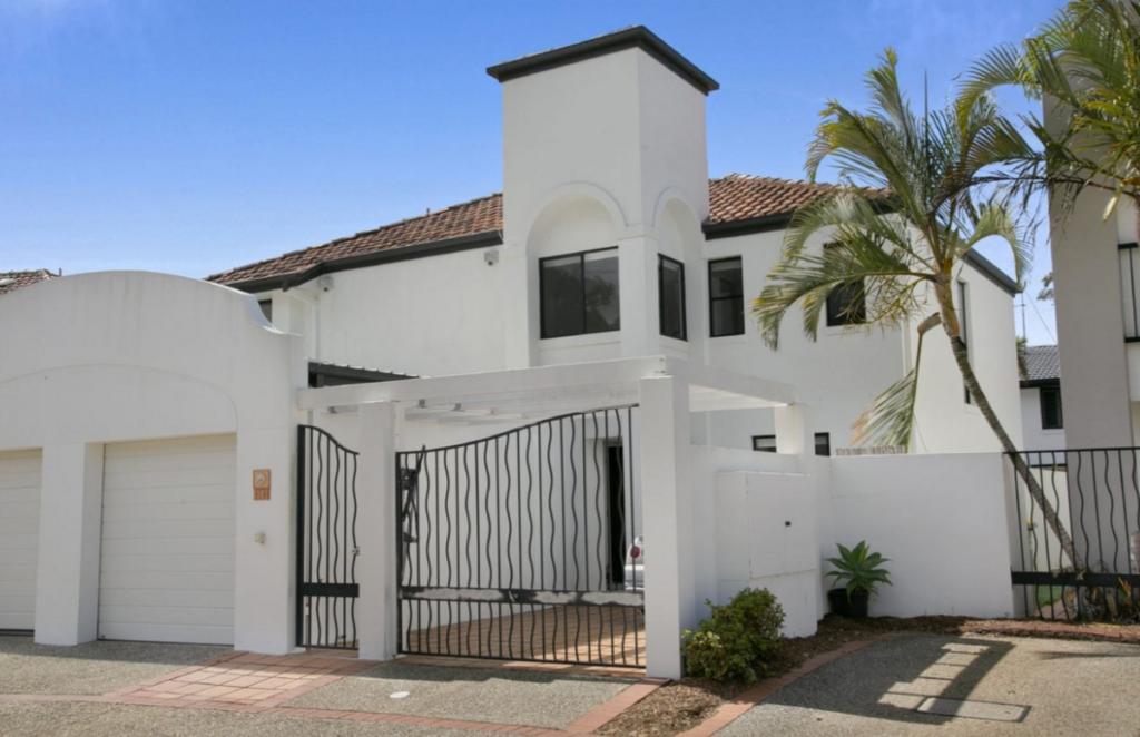 1101/2214 Gold Coast Hwy, Mermaid Waters, QLD 4218