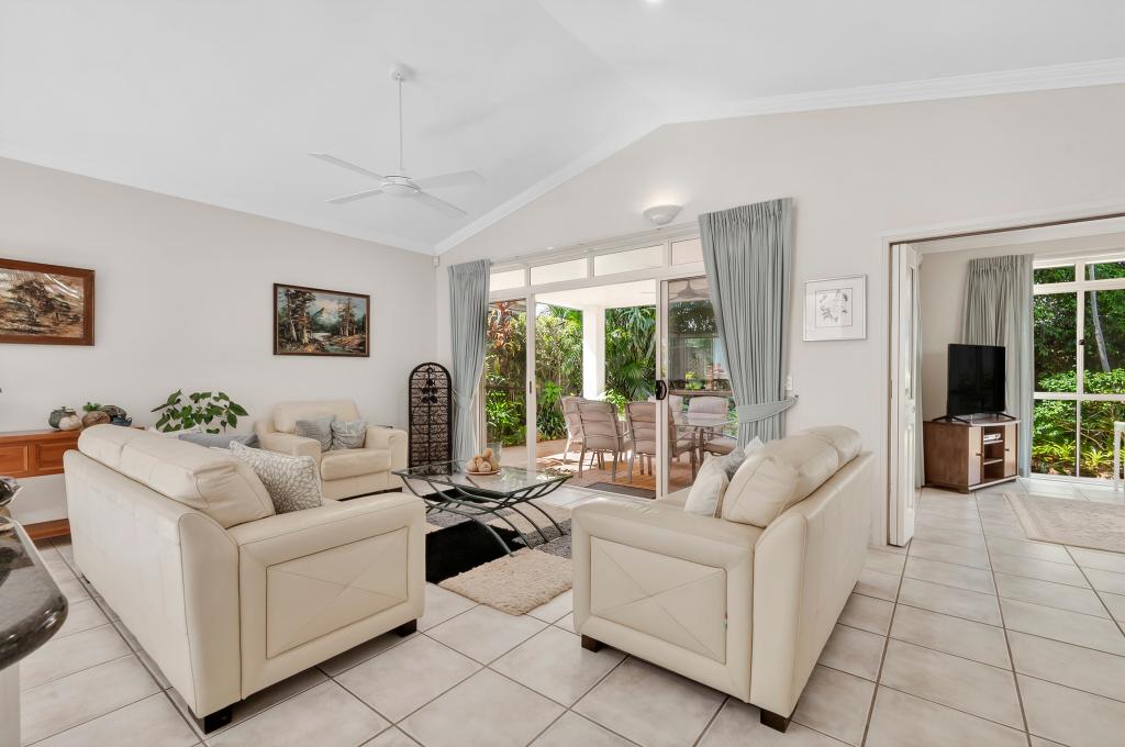 7 Brushbox Cct, Twin Waters, QLD 4564