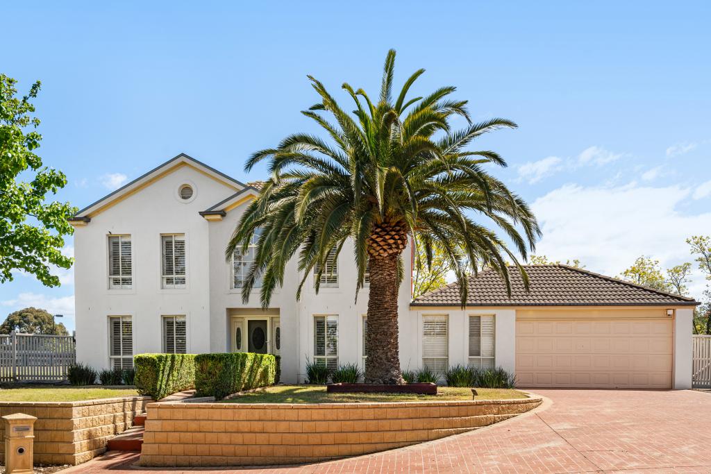 10 THE GROVE, HILLSIDE, VIC 3037