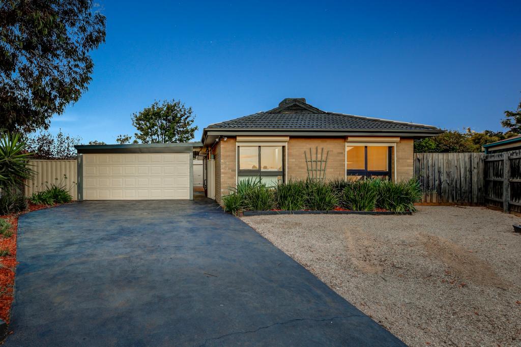 10 Devon Pl, Melton West, VIC 3337