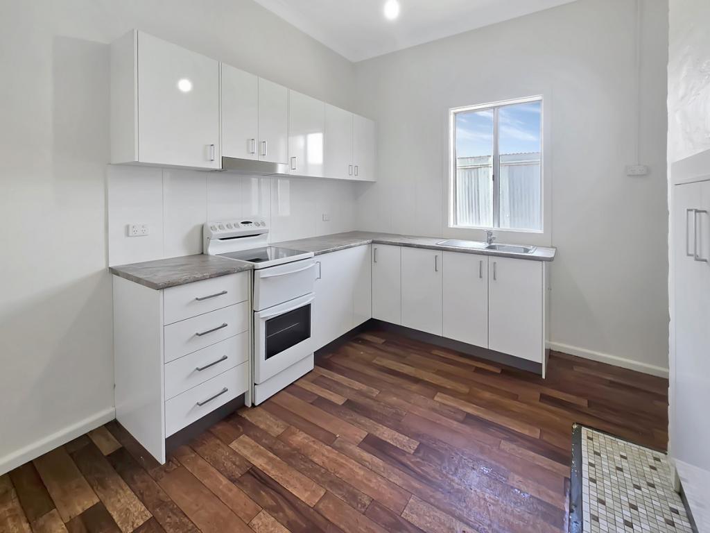 12A HENRY ST, GUNNEDAH, NSW 2380