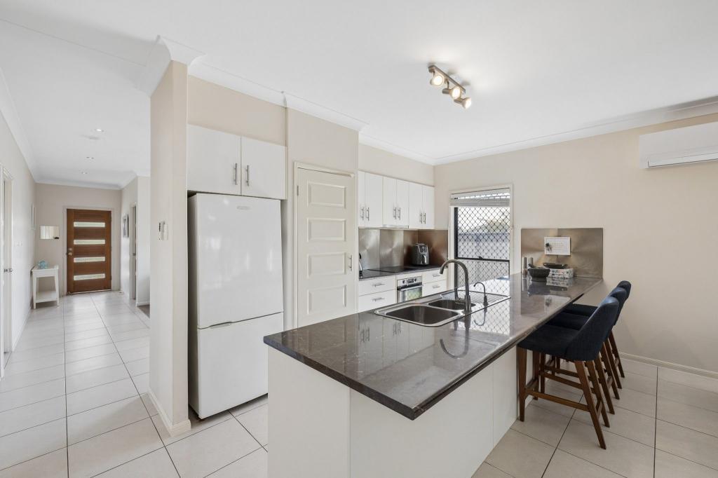15 Winlock Cct, Warner, QLD 4500