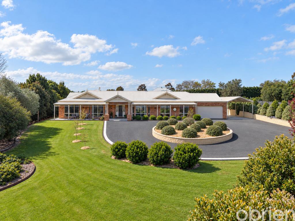 40 Clifton Tce, Wy Yung, VIC 3875