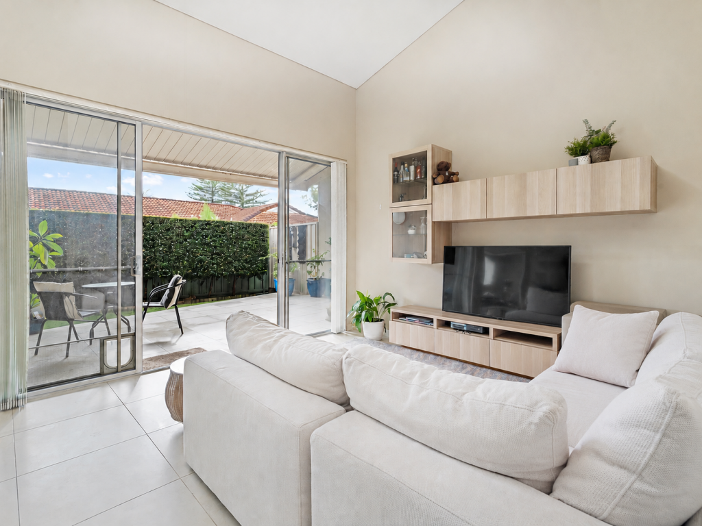 2/95 Gannons Rd, Caringbah South, NSW 2229