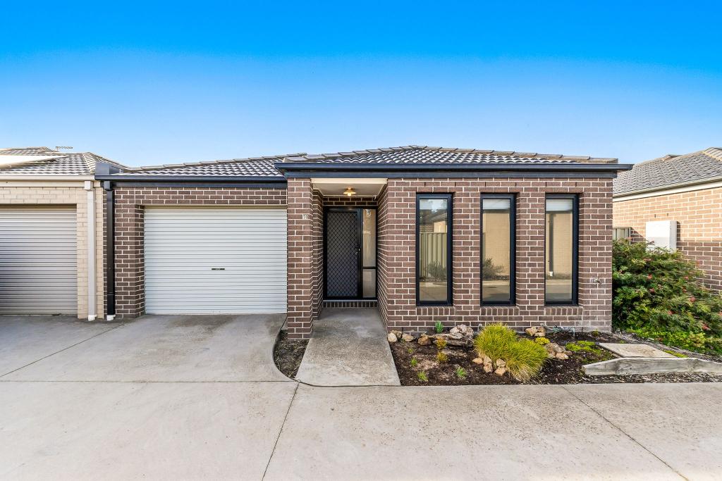 30 Shergold Way, Cranbourne North, VIC 3977