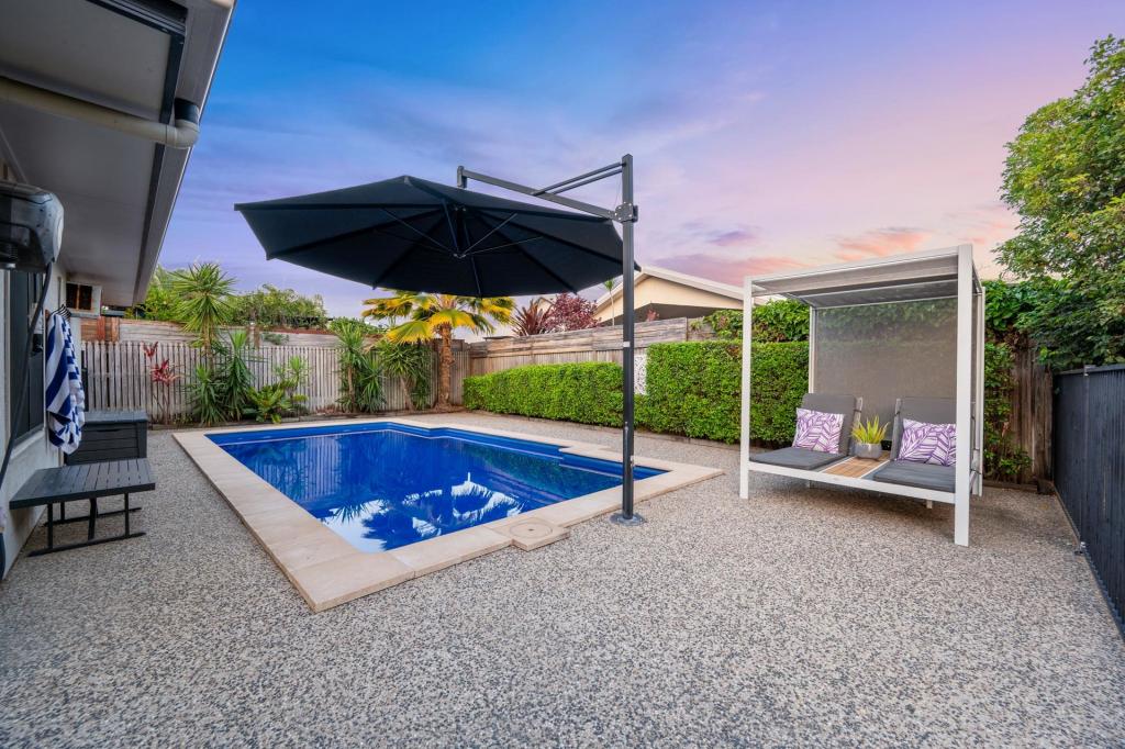 27 Seabrook Cct, Bushland Beach, QLD 4818