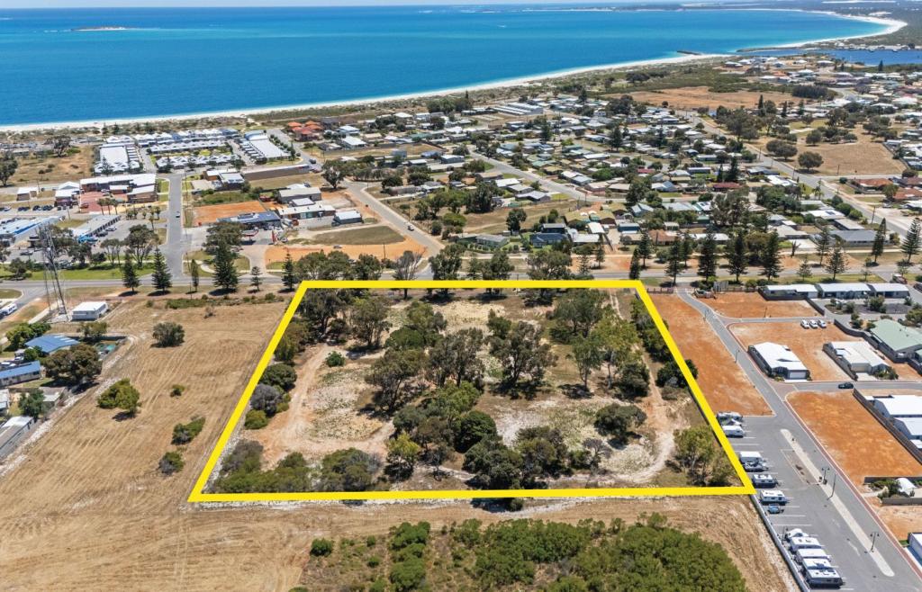 15 Bashford St, Jurien Bay, WA 6516