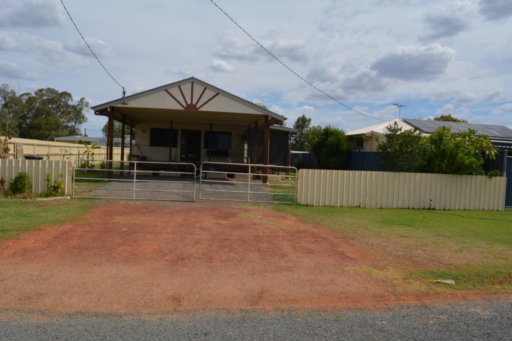 22 Bedford St, Blackall, QLD 4472