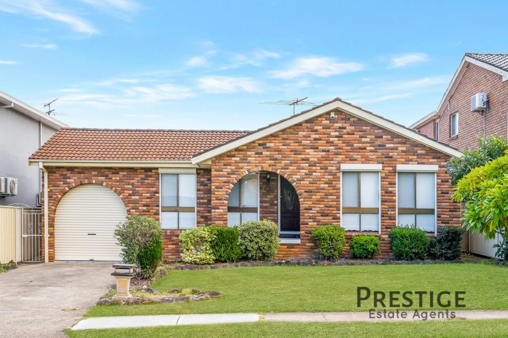 82 Roland St, Bossley Park, NSW 2176