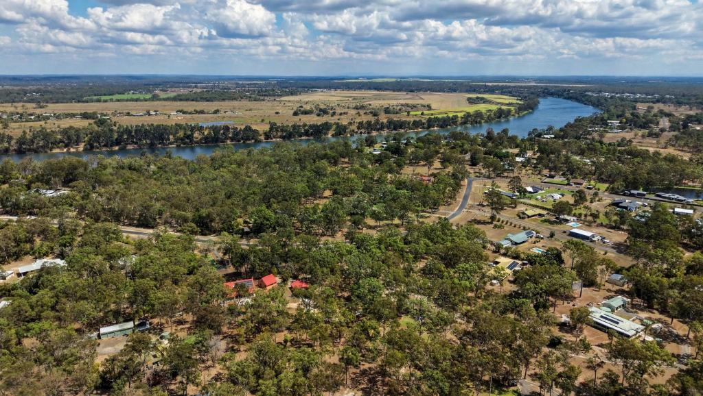 46 Pleasant Dr, Sharon, QLD 4670