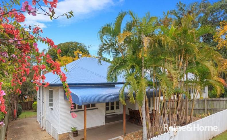 130 Dell Rd, St Lucia, QLD 4067