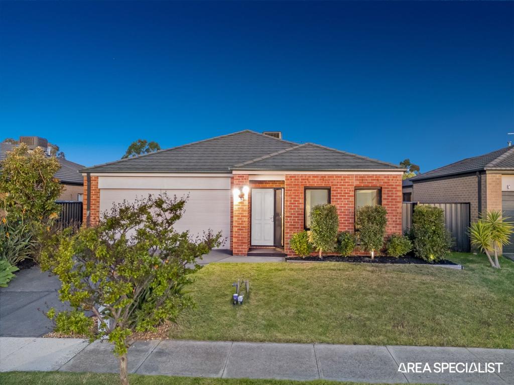 23 Connewara Cres, Clyde North, VIC 3978