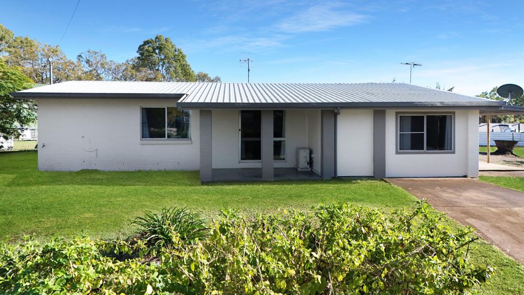 54 CRESCENT ST, ARMSTRONG BEACH, QLD 4737