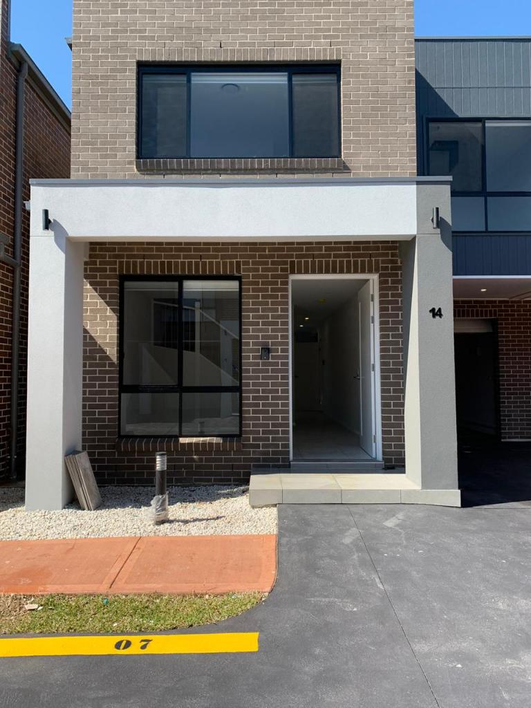 14 HOPWOOD GLD, QUAKERS HILL, NSW 2763