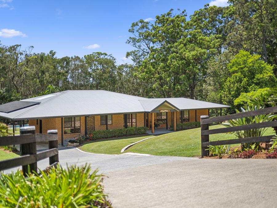 7 Goonaroo Pl, Emerald Beach, NSW 2456