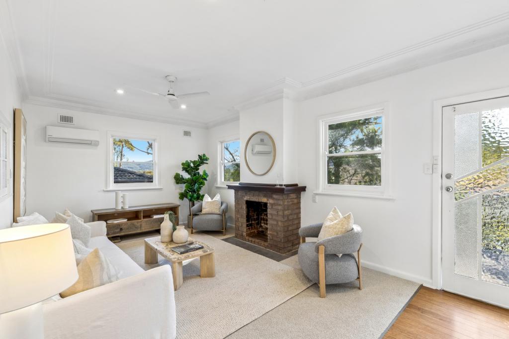 8 Kinarra Ave, Wyoming, NSW 2250
