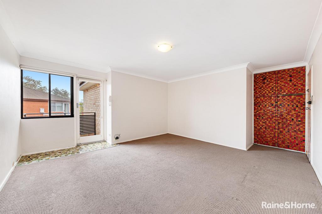 11/2 Maloney St, Eastlakes, NSW 2018