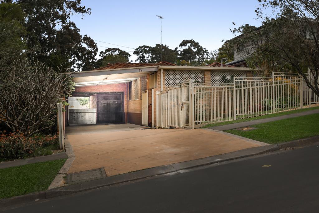 13 Beethoven St, Seven Hills, NSW 2147