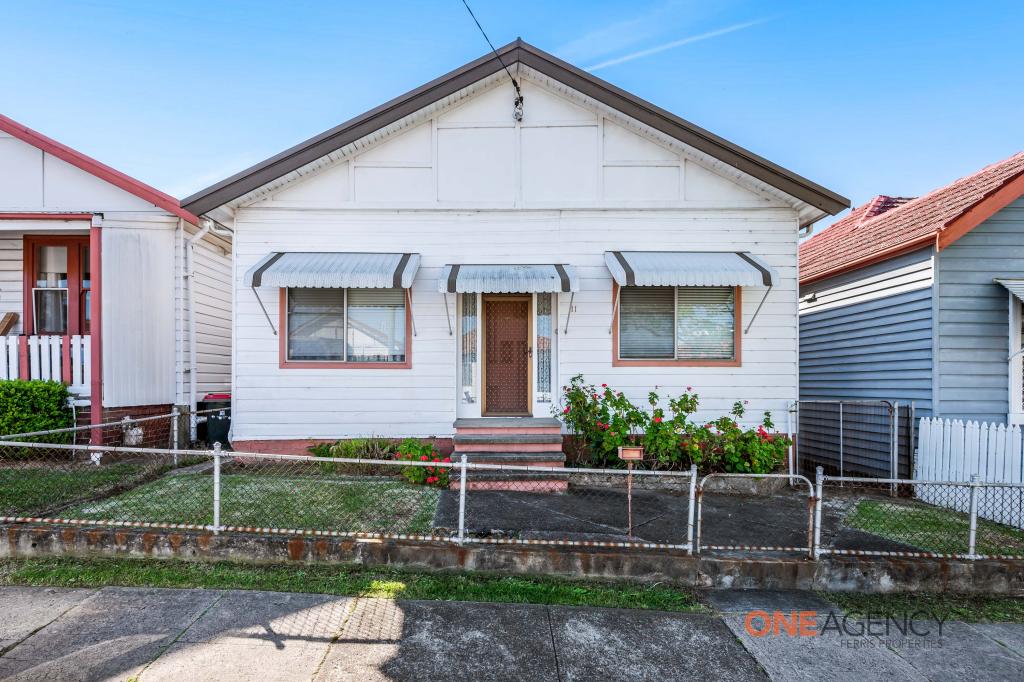 11 Barton St, Mayfield, NSW 2304