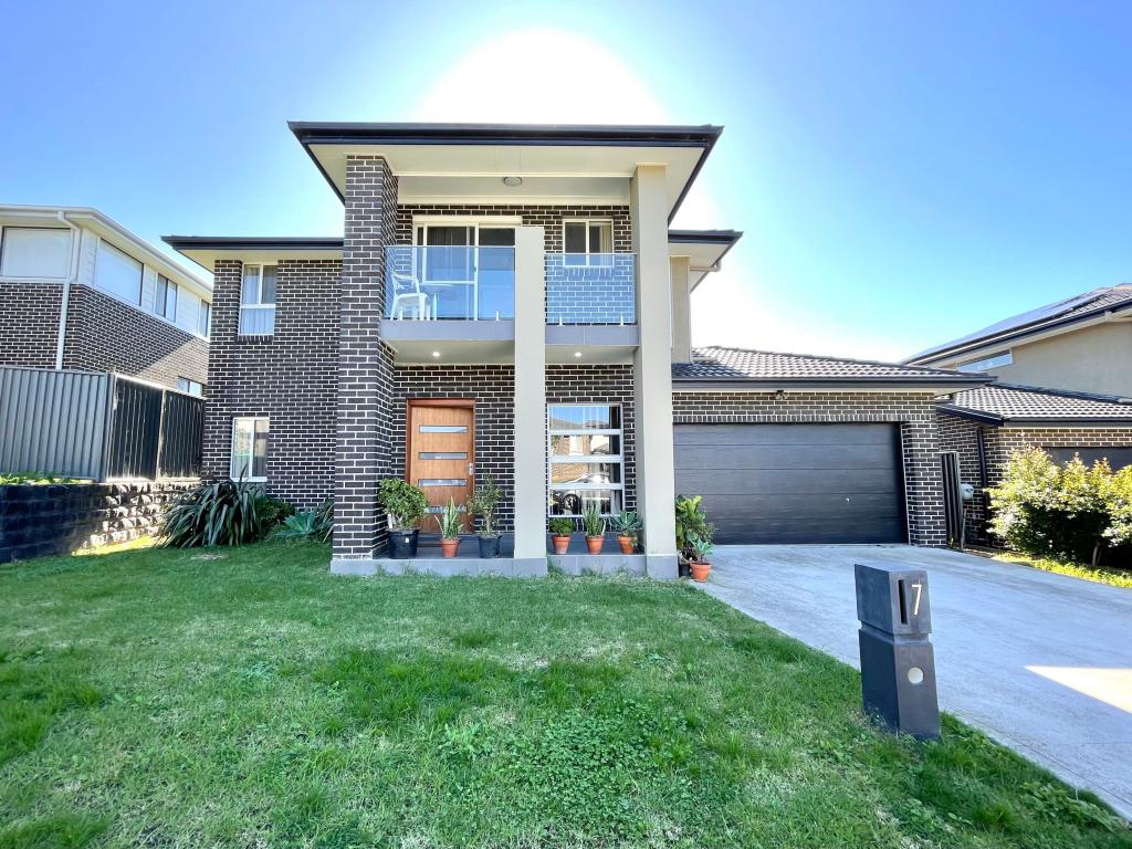 7 Fleet St, Gregory Hills, NSW 2557