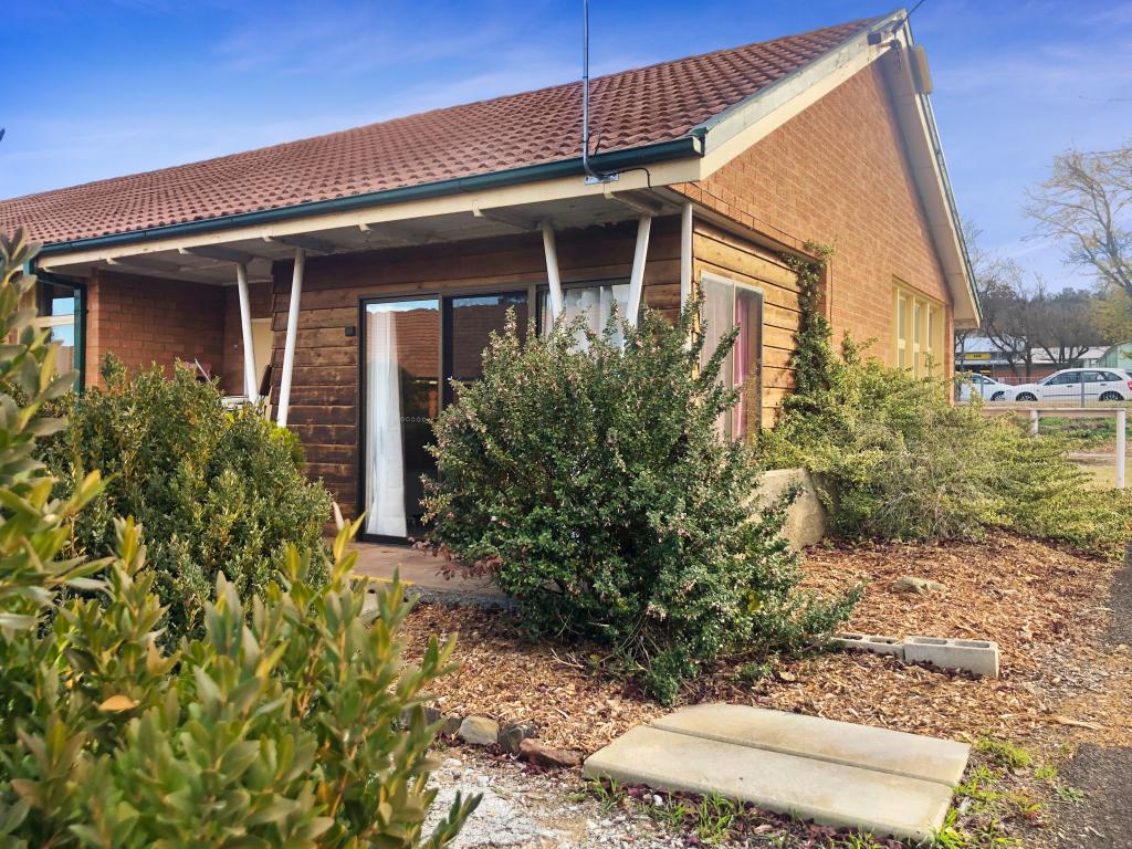 10/24 MITTAGANG RD, COOMA, NSW 2630