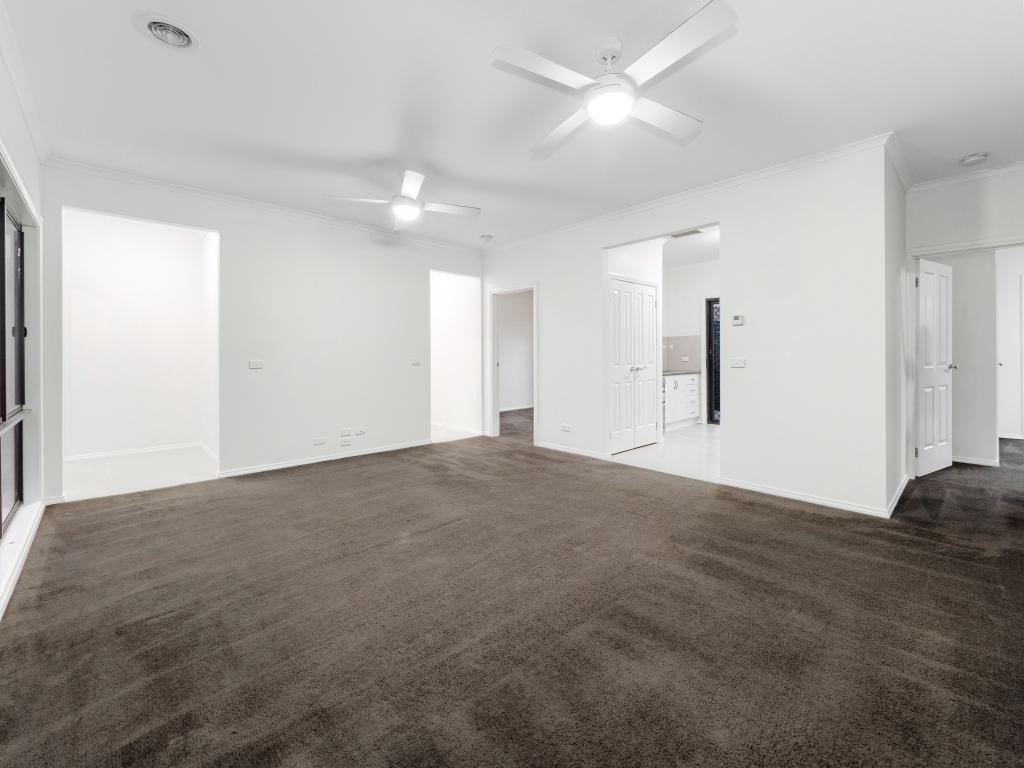 2/10 Camphor Ct, Doveton, VIC 3177