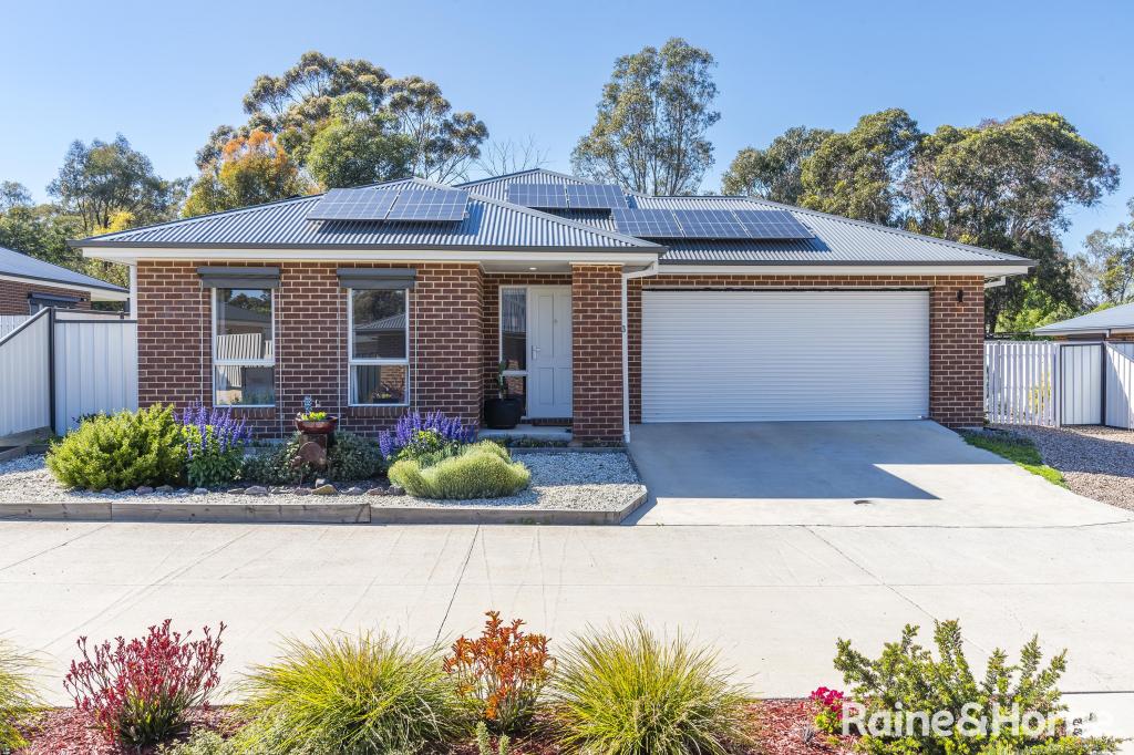 3/21 Scullys Lane, Heathcote, VIC 3523