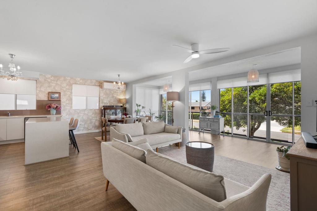 1/2 Queen St, Scarborough, QLD 4020