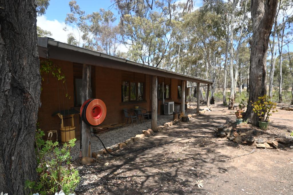 90 DALMATION RD, MOLIAGUL, VIC 3472