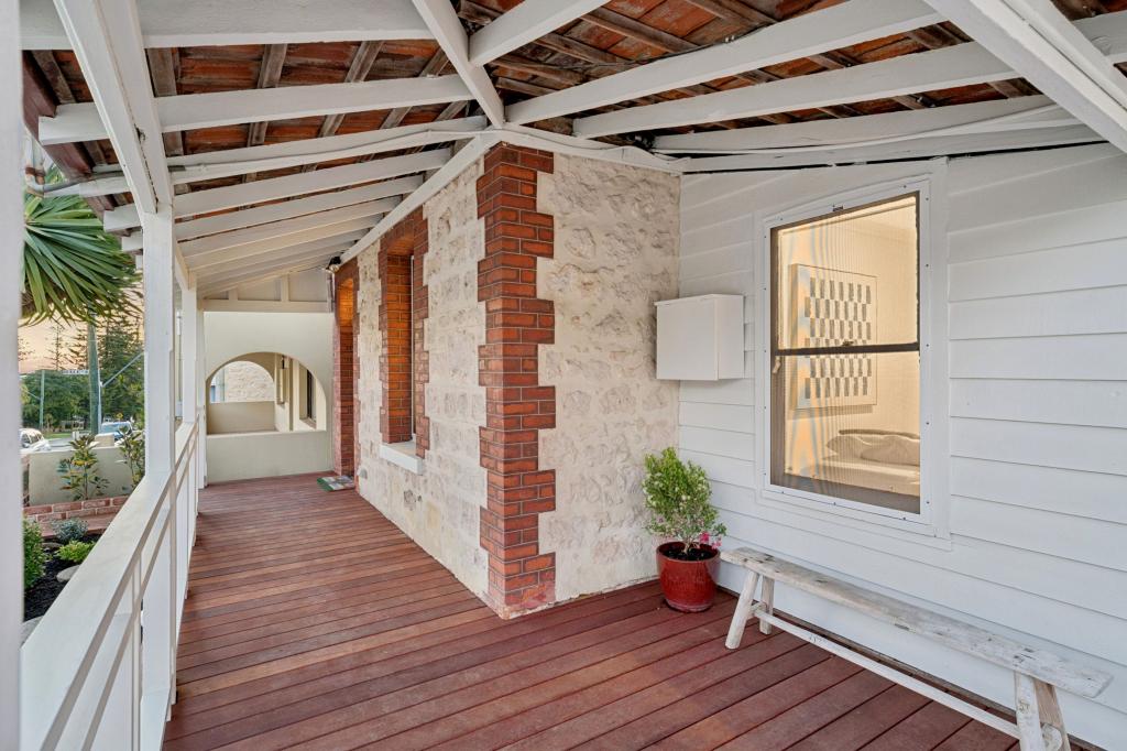 36 Lefroy Rd, Beaconsfield, WA 6162