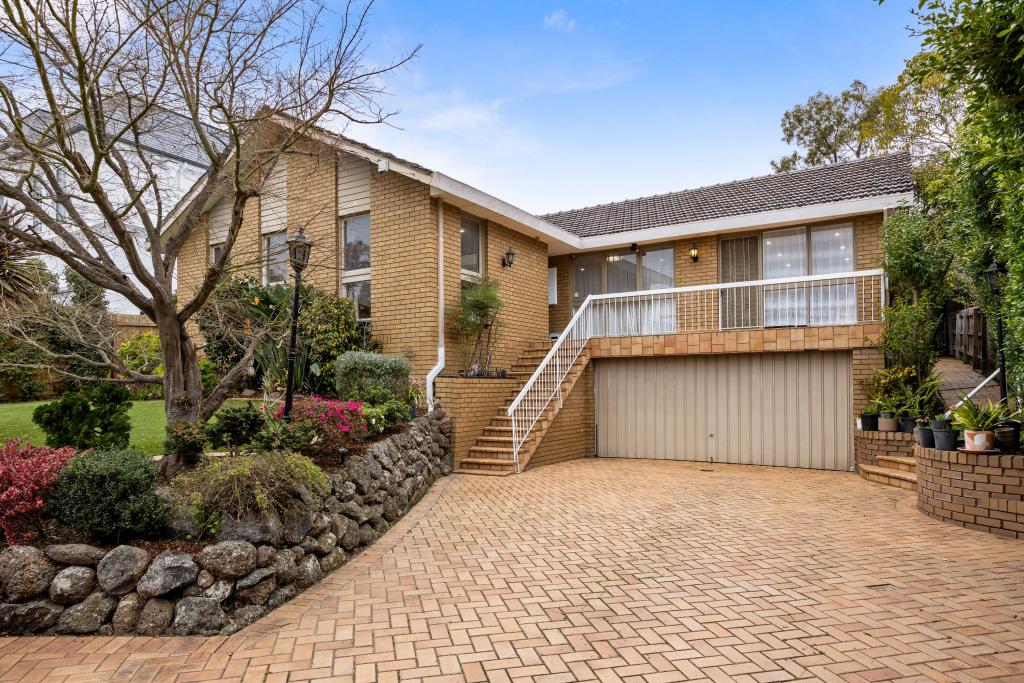98 Hinkler Rd E, Glen Waverley, VIC 3150
