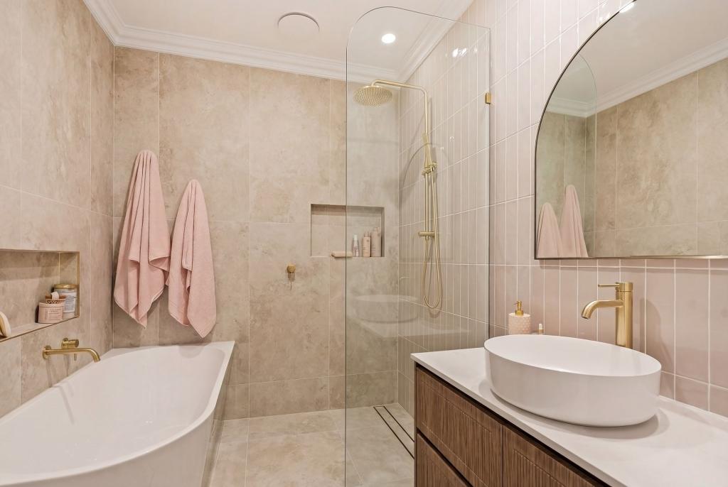 1/84 The Esp, Paradise Point, QLD 4216