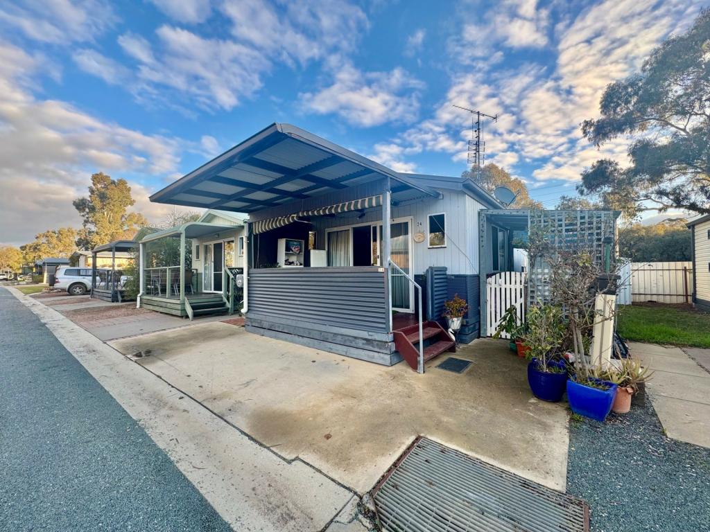 CABIN 24 25-51 CRESCENT ST, ECHUCA, VIC 3564