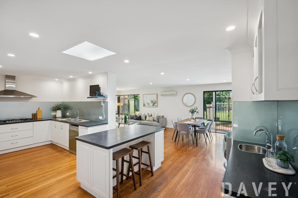 16 Edna Way, Duncraig, WA 6023