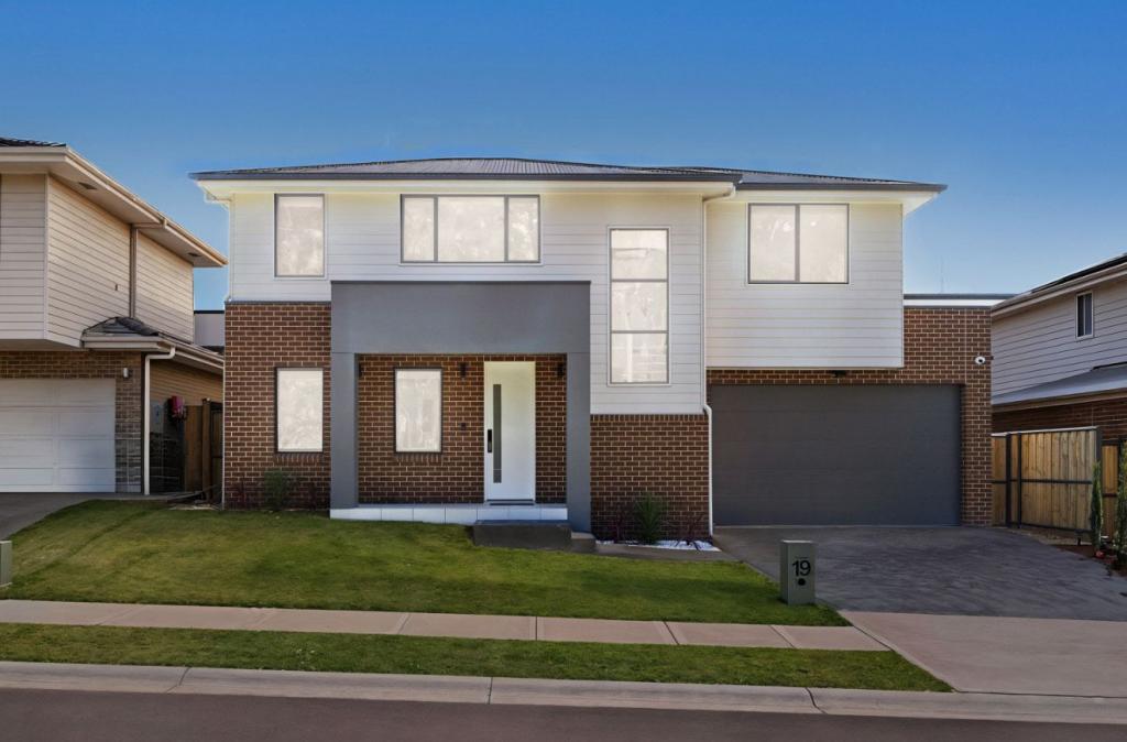 19 Grandhill Pkwy, Box Hill, NSW 2765