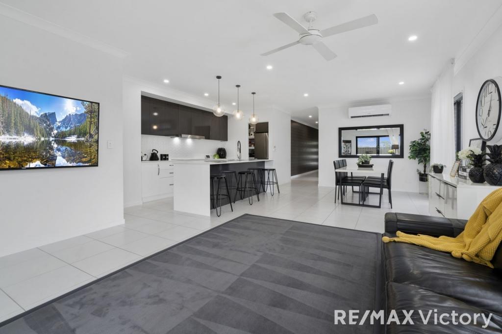 13 Hinchinbrook Cct, Morayfield, QLD 4506