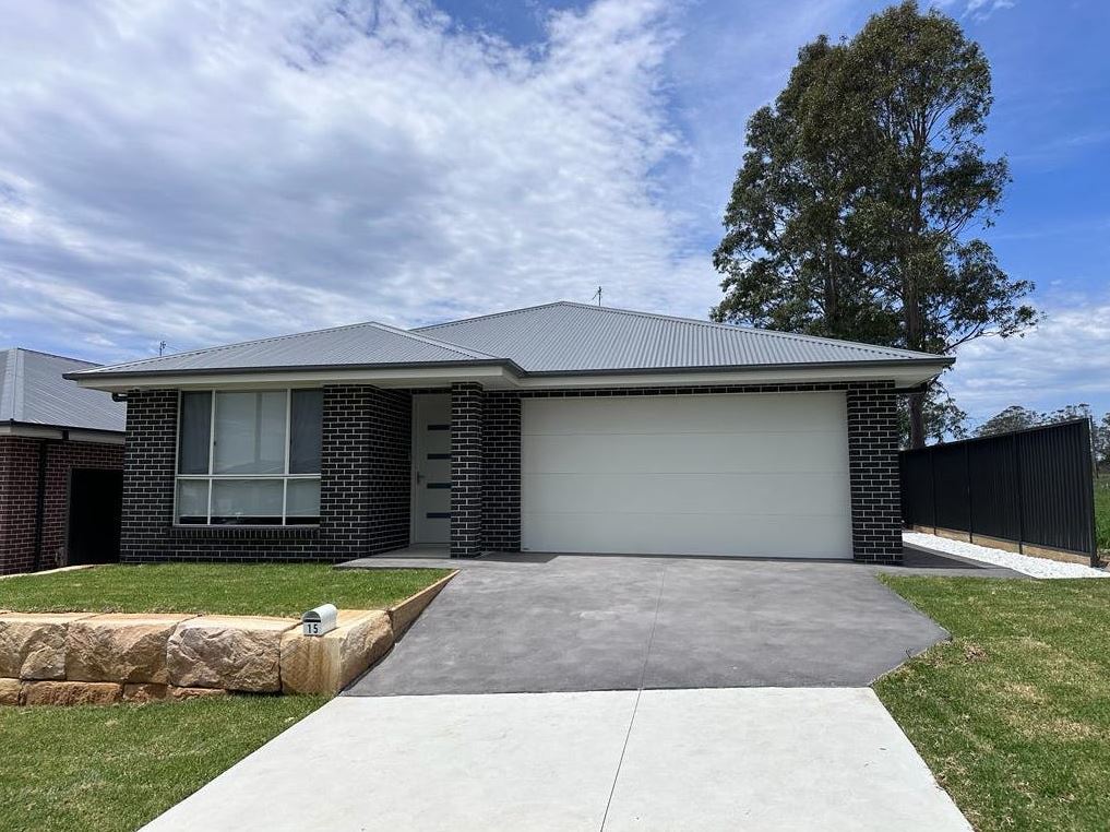 15 Jarrah St, Tahmoor, NSW 2573