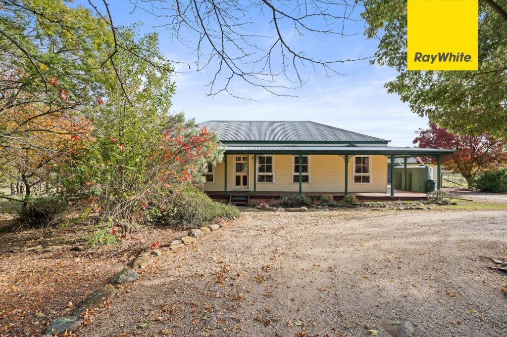 37 Weeroona Dr, Wamboin, NSW 2620
