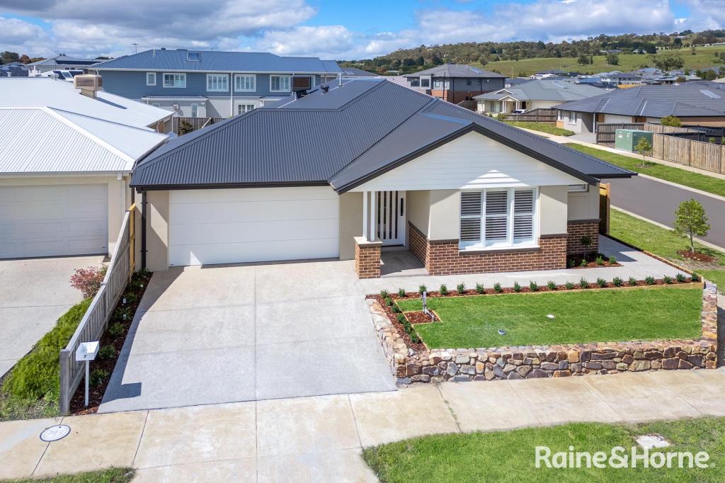 7 KIRKWOOD ST, GISBORNE, VIC 3437