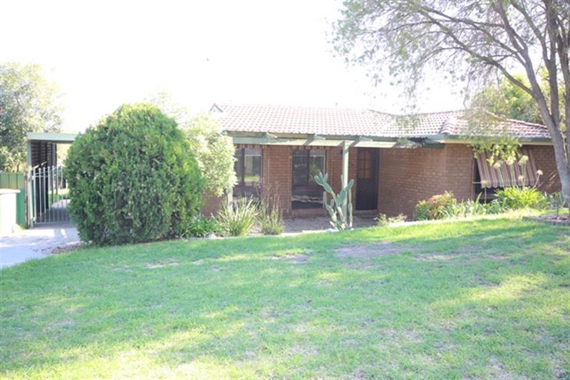 13 Darrambal Dr, Springdale Heights, NSW 2641