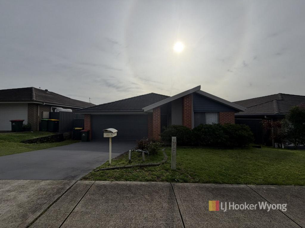 40 Melbourne Rd, Wadalba, NSW 2259