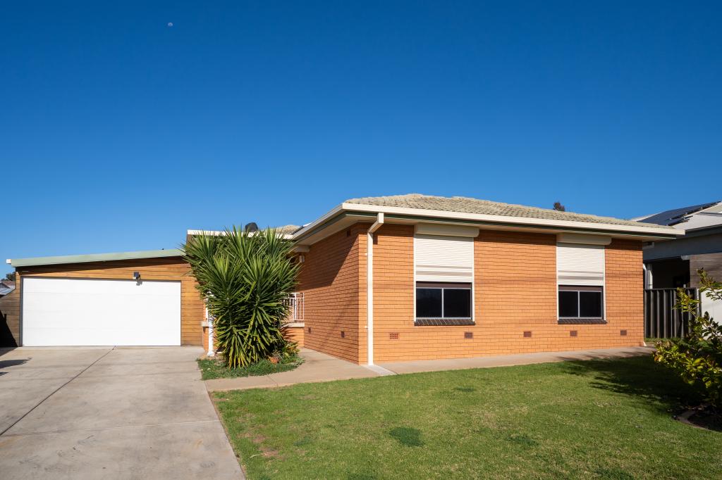 18 Elizabeth Ave, Forest Hill, NSW 2651