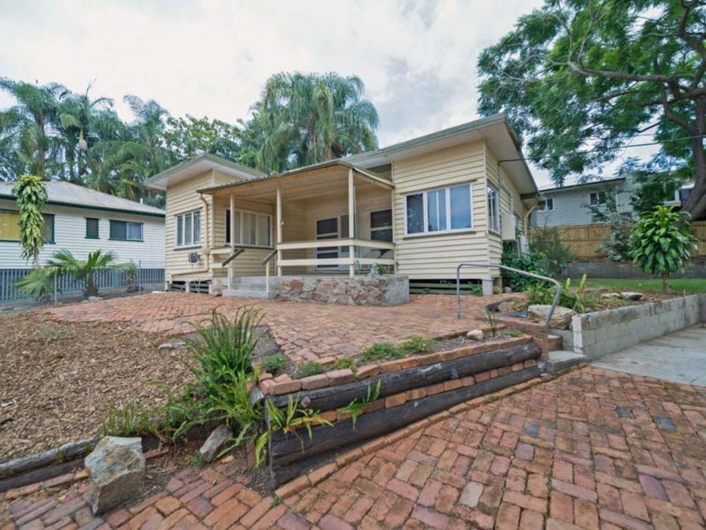 42 Logan Ave, Oxley, QLD 4075