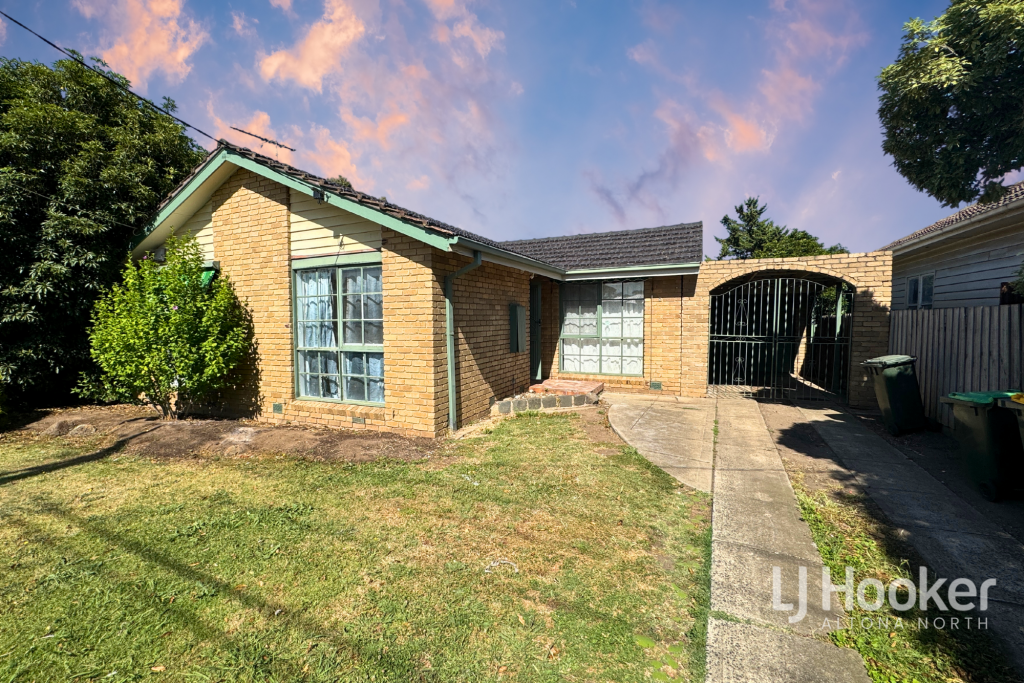 9 Lloyd St, Deer Park, VIC 3023