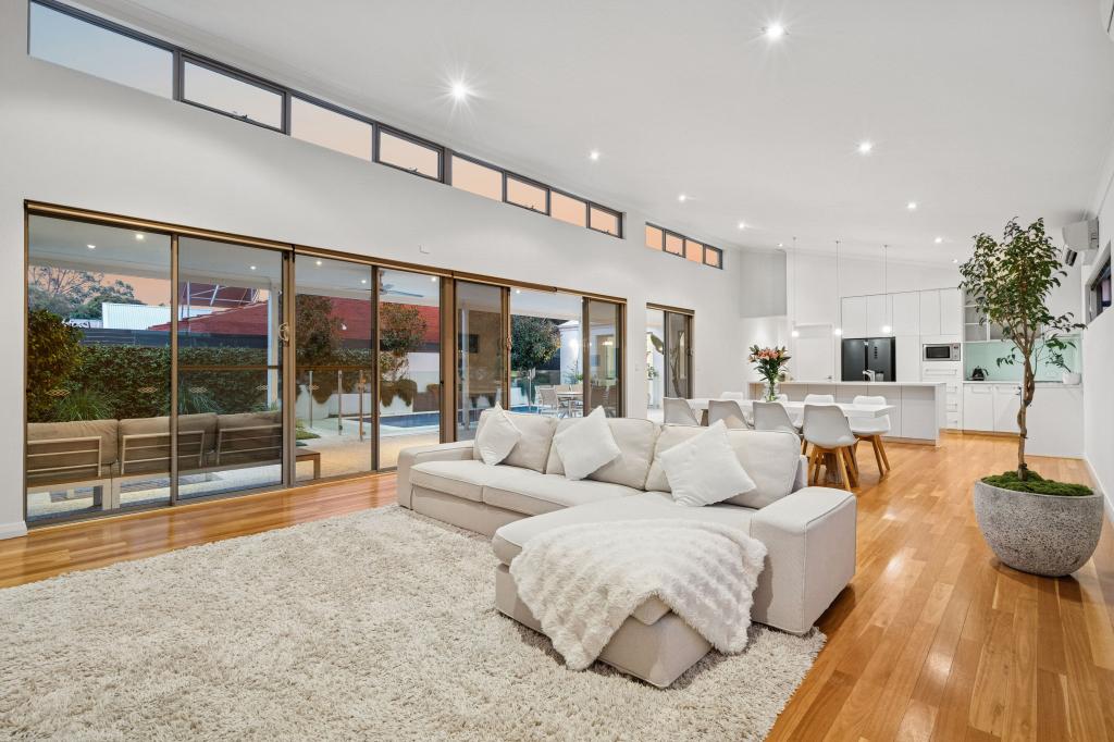 3 Yallambee Pl, Karawara, WA 6152