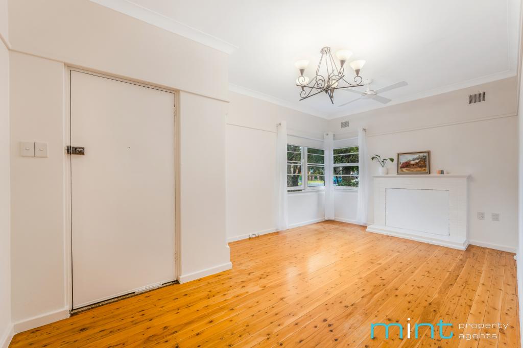 32 Macquarie St, Greenacre, NSW 2190